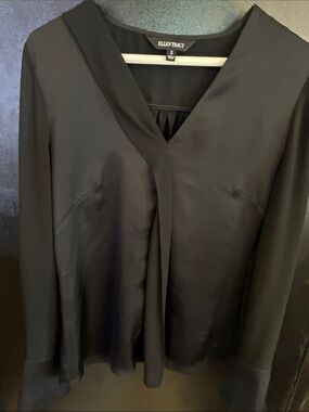 Ellen Tracy Black V-Neck Long Sleeve Blouse with Front Pleat and Bishop Sleeves